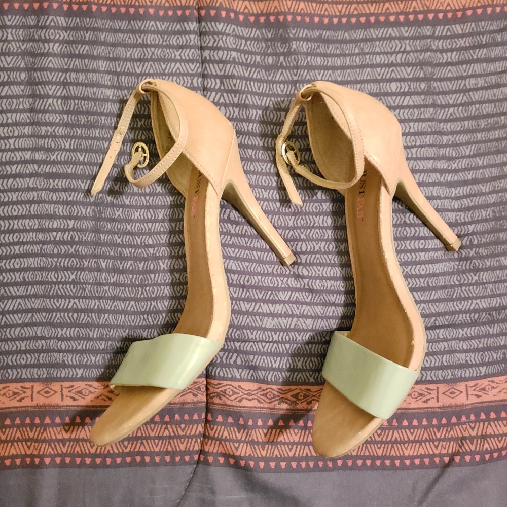 👠🥇 JustFab heels